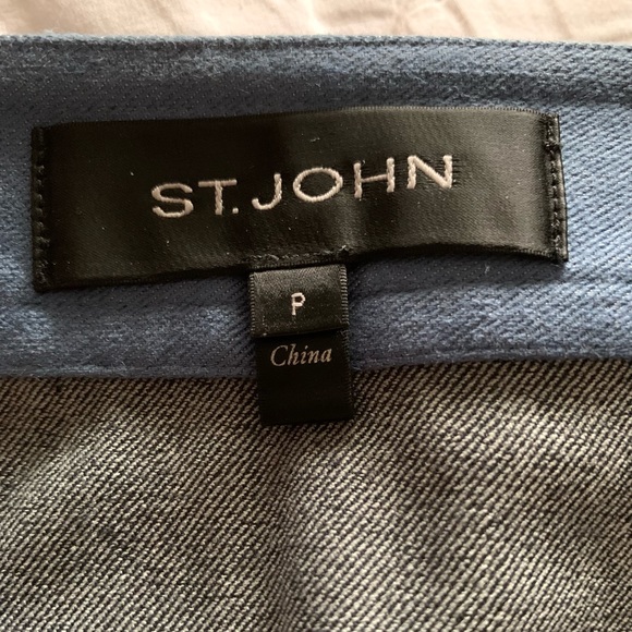NWOT-Women’s, St. John, cotton skirt, blue, size small - Picture 8 of 14